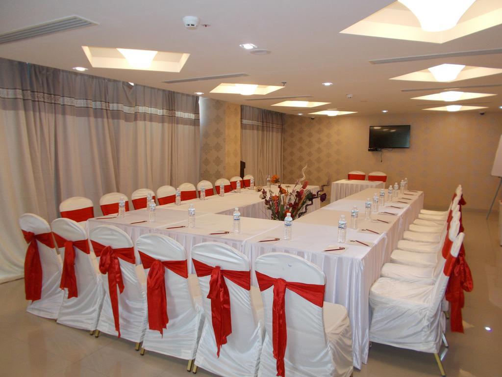Best Western Tirupati Buitenkant foto